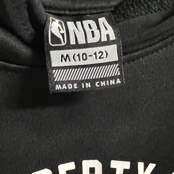 Boys NBA pullover sweater - Picture 2 of 3